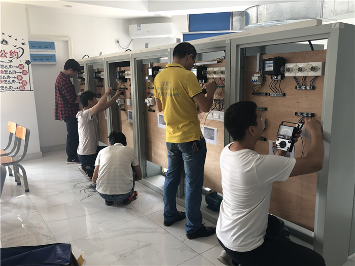 電工培訓機構那家好!大朗智通培訓學校通過高,隨到隨學,助你輕松考取電工證書 電工培訓機構那家好!大朗智通培訓學校通過高,隨到隨學,助你輕松考取電工證書